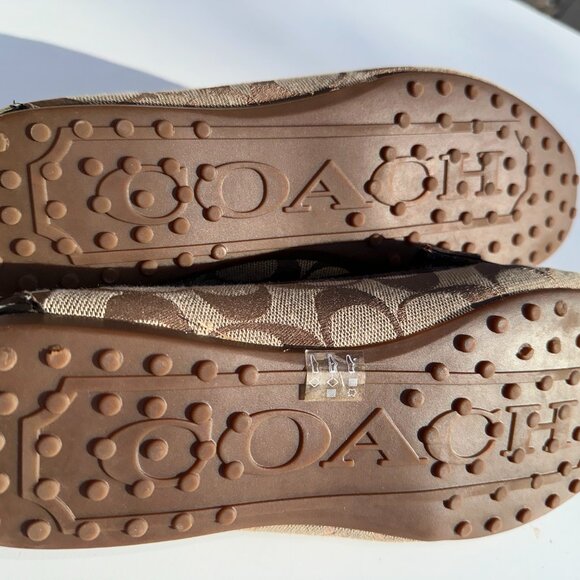 #2703 COACH PRINT LOAFER 8 ½ M TAN & PRINT - Picture 4 of 9